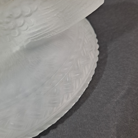 SOLD Vintage Clear Frosted Glass Dove Covered Dish Farmhouse Country Decor - Picture 12 of 13